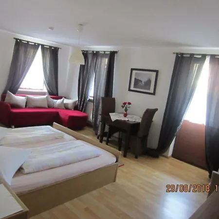 Pension-puttlachtal Pensión Pottenstein
